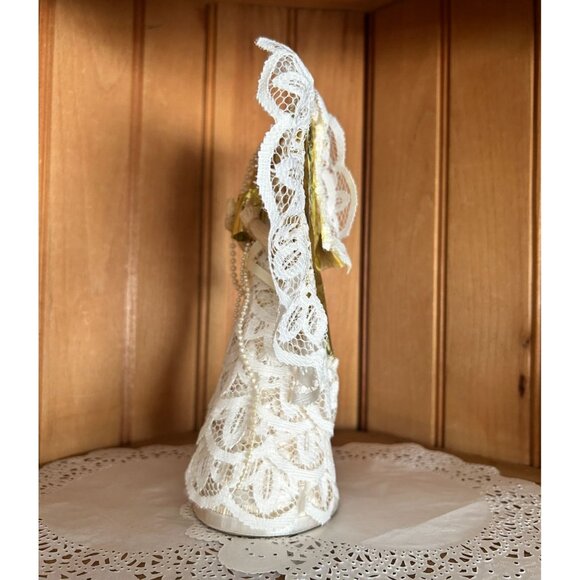 Handcrafted Straw Lace Angel Figurine Gold Trim Vintage Christmas Table Decor - Picture 6 of 6